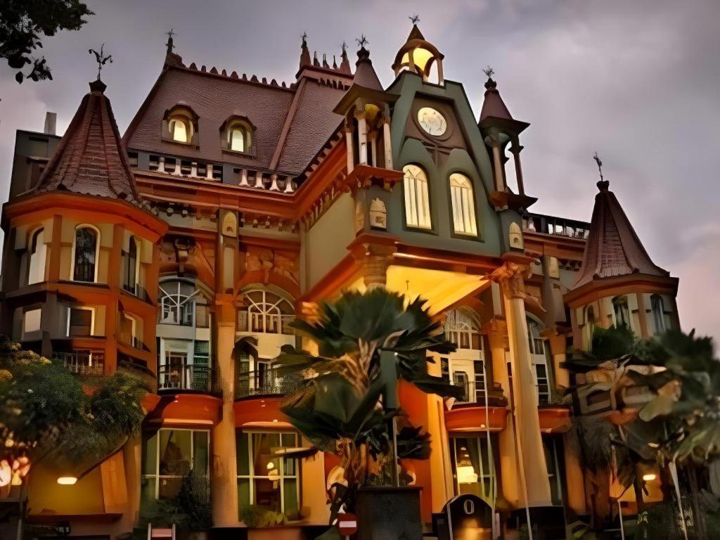 Gajahmada Graha Hotel Malang Exterior photo