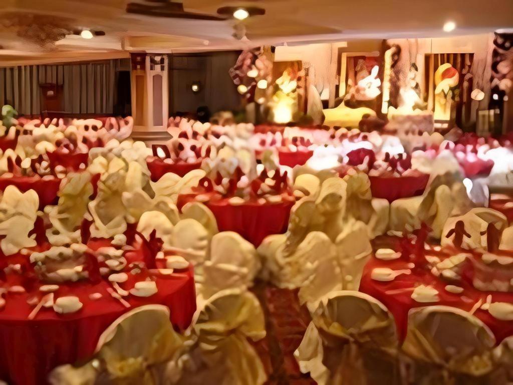 Gajahmada Graha Hotel Malang Exterior photo